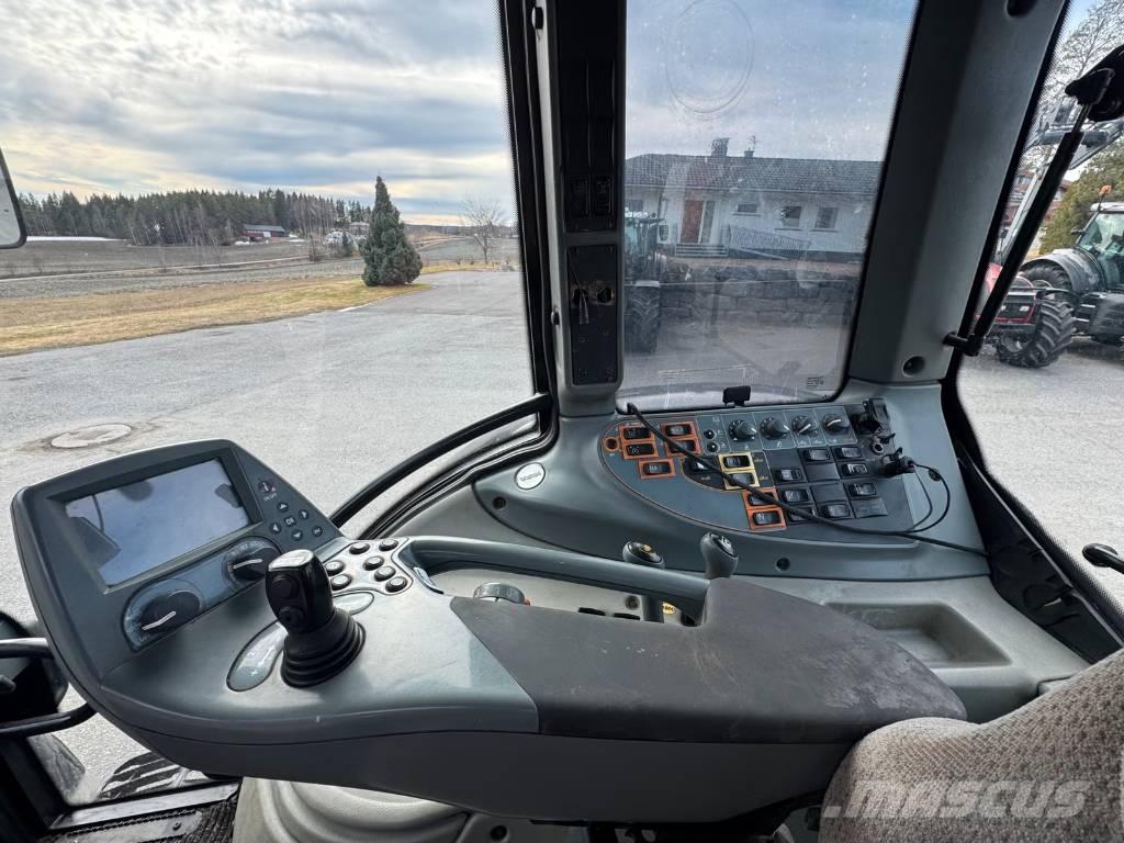 Valtra T 162 Tractors