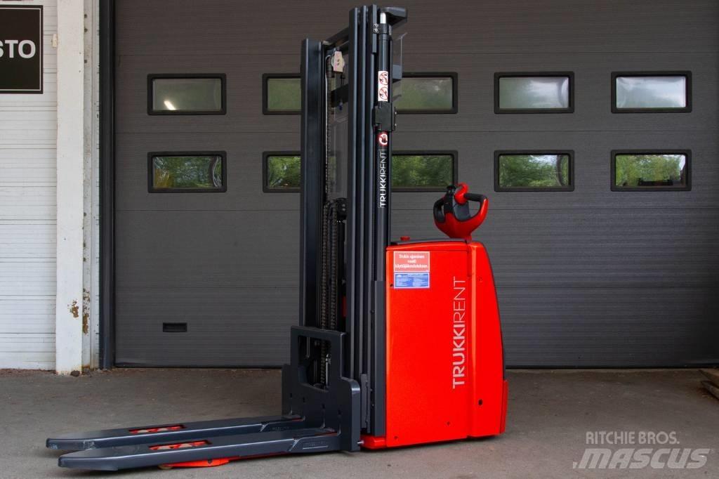 Linde L16 Pedestrian stacker