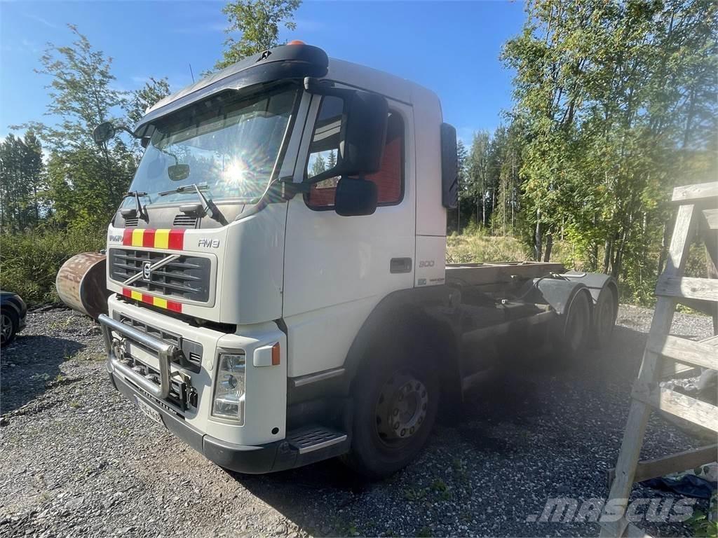 Volvo FM9 Cable lift demountable trucks