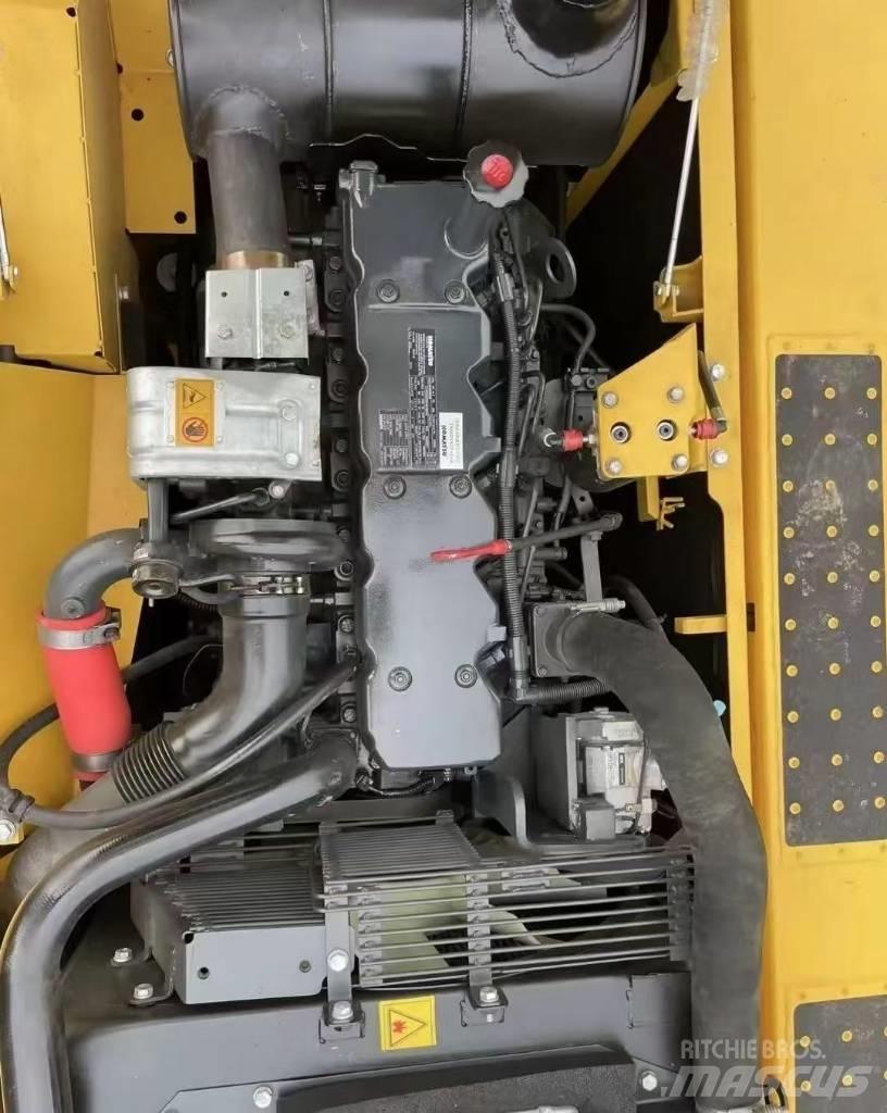 Komatsu PC 240 Crawler excavators