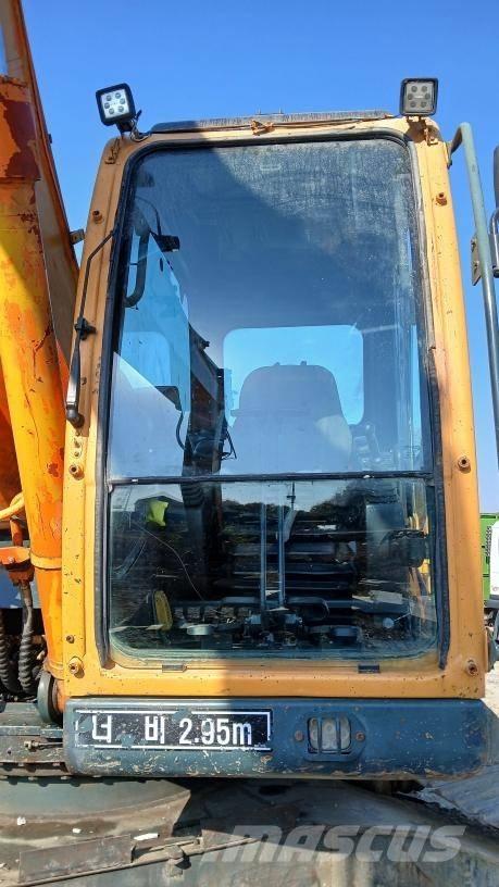 Hyundai Robex 220 LC Crawler excavators