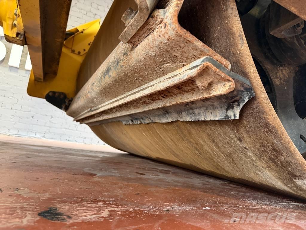 Bomag BW 211 D-4 Single drum rollers