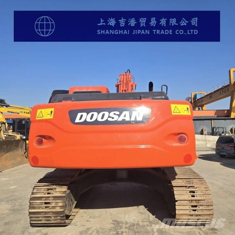 Doosan DX 225 Crawler excavators