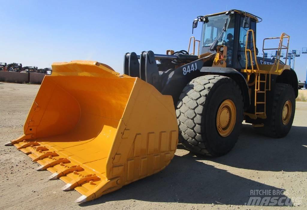 John Deere 844 J Wheel loaders