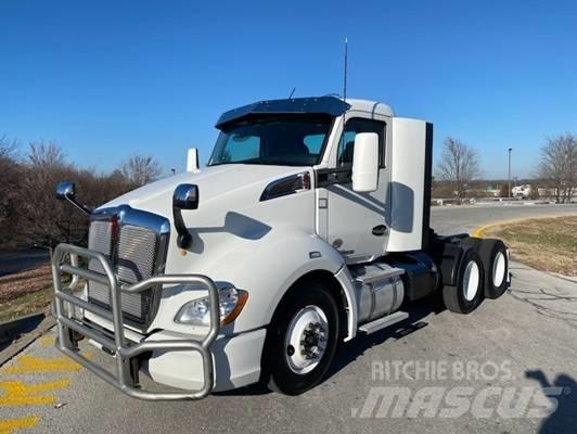 Kenworth T 680 Tractor Units