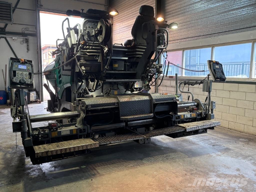 Vögele Super 1300-3i Scrapers