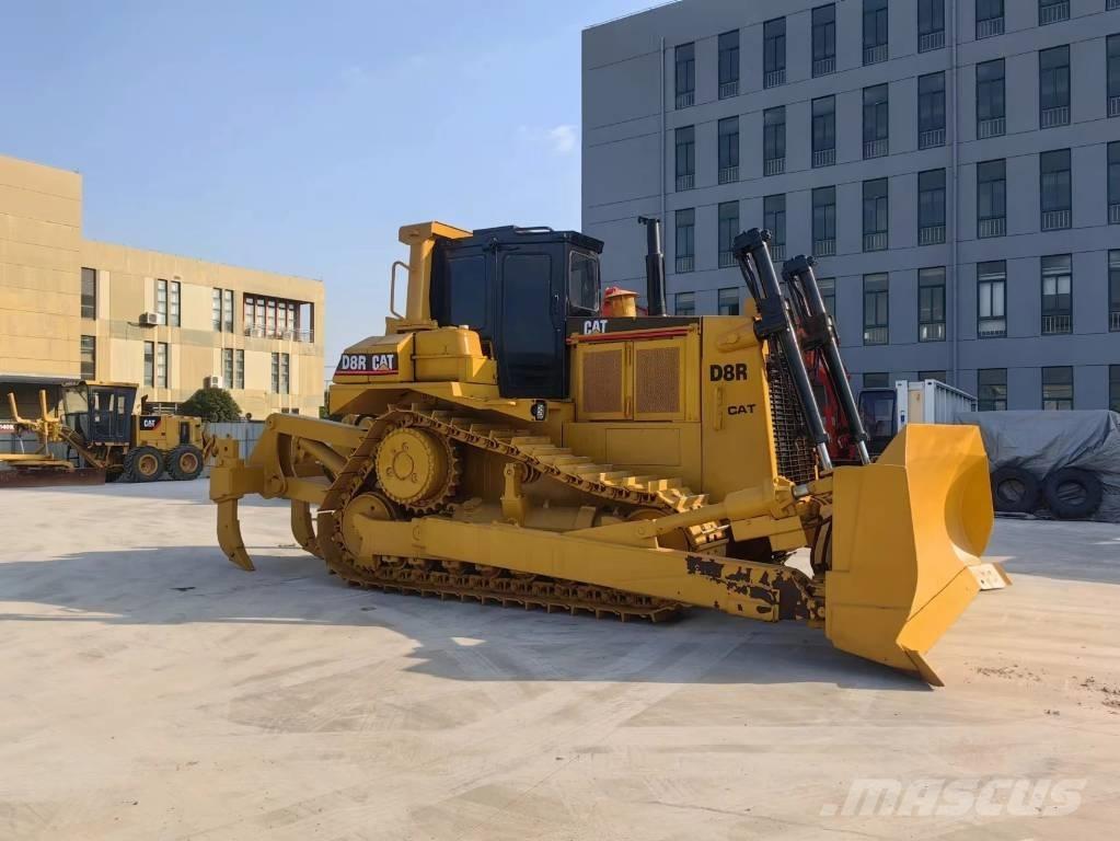 CAT D8R Crawler dozers