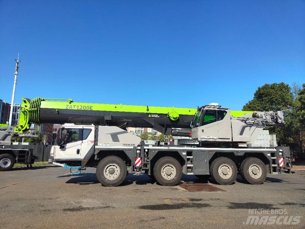 Zoomlion ZAT1200V753 All terrain cranes