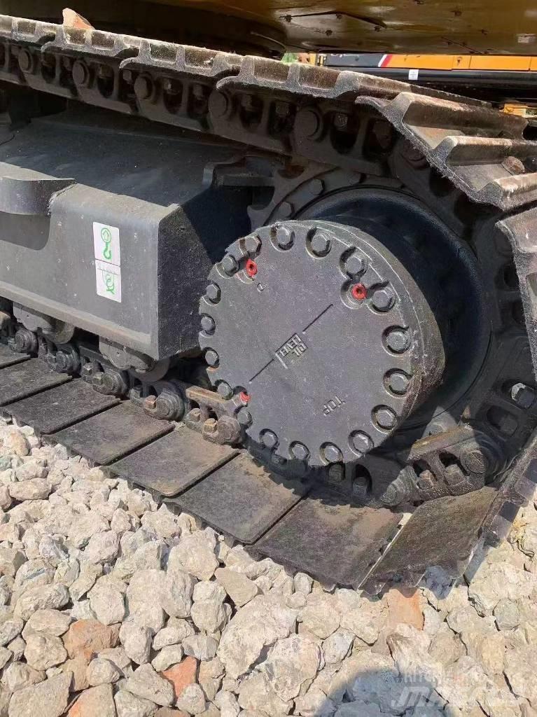 Komatsu PC 210 LC Crawler excavators