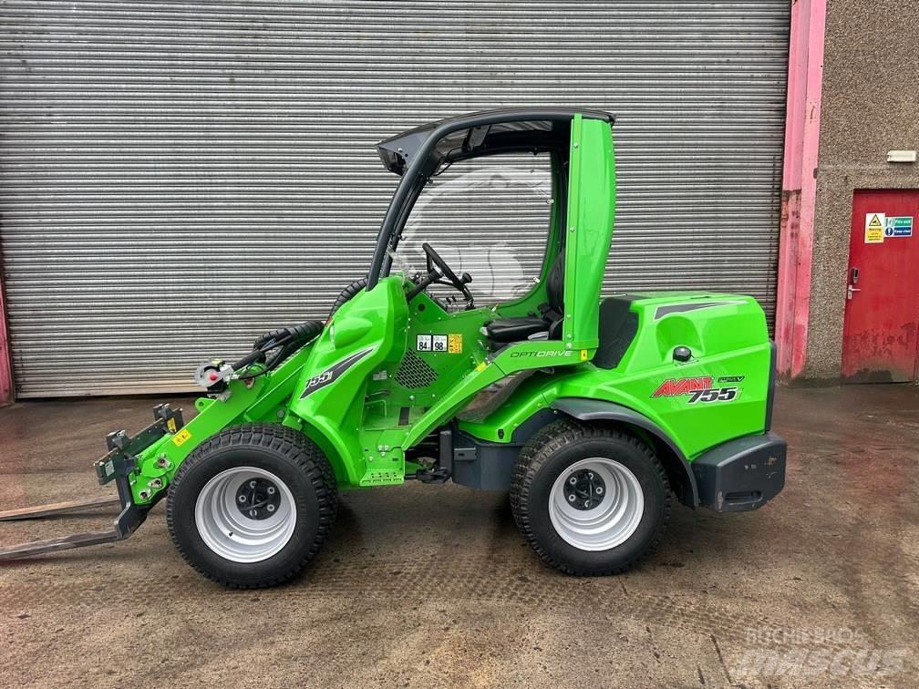 Avant 755 i Mini loaders