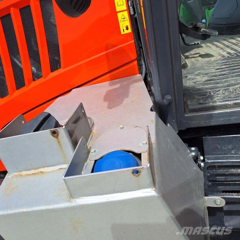 Kubota M7172 FL Tractors