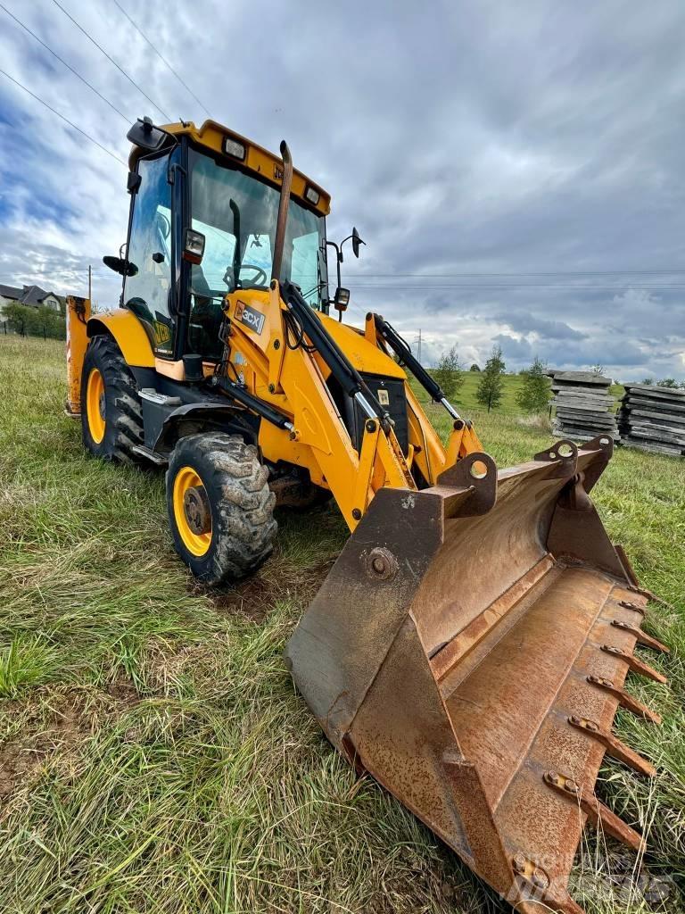 JCB 3CX Backhoe loaders