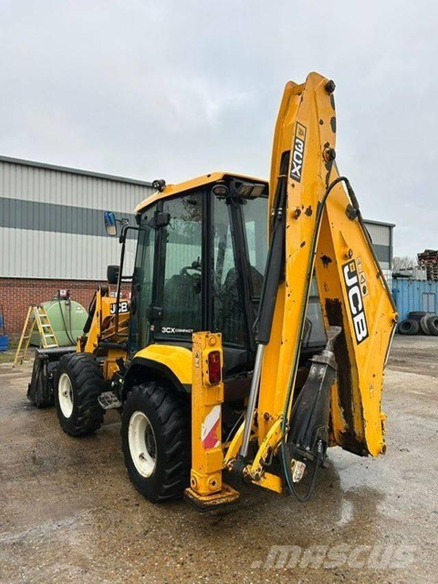 JCB 3CX Compact Backhoe loaders