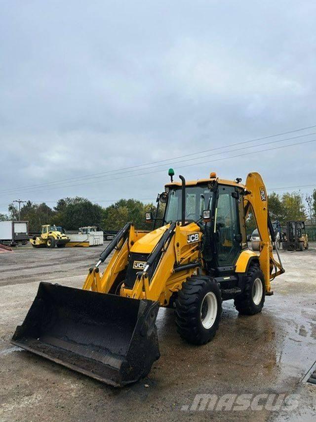 JCB 3CX Compact Backhoe loaders