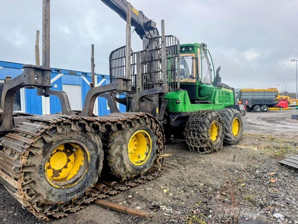 John Deere 1110 Forwarders