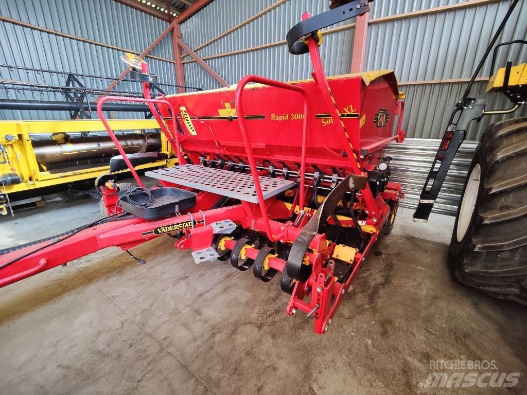 Väderstad Rapid300C Drills