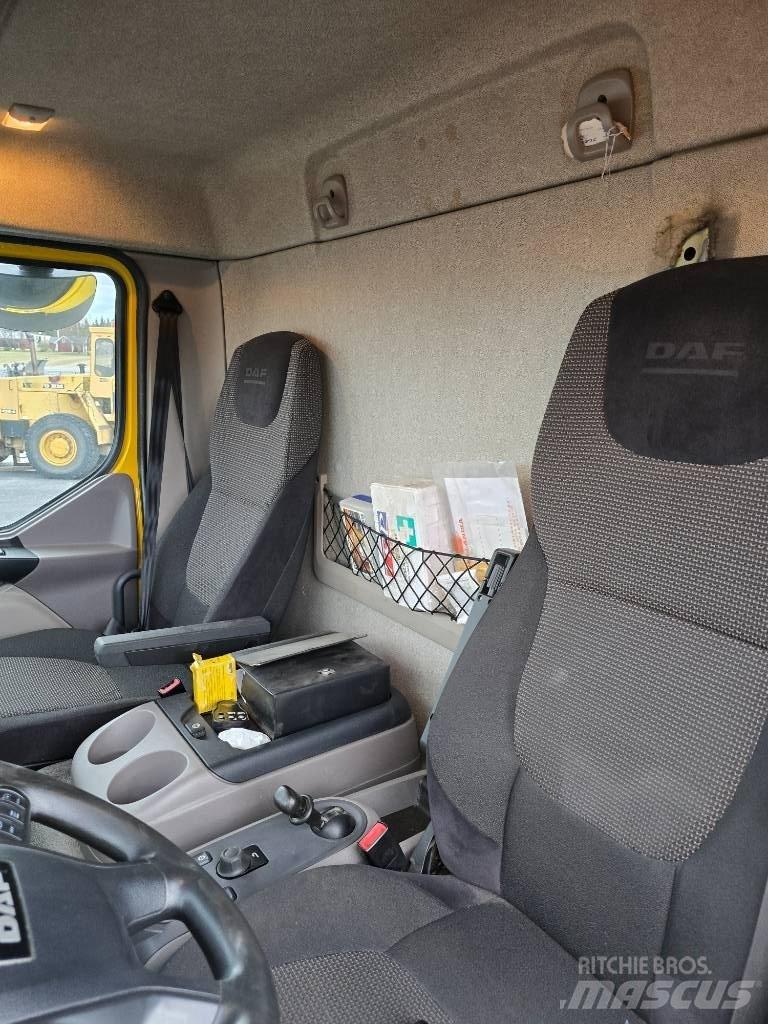 DAF LF 12.220 Box body trucks
