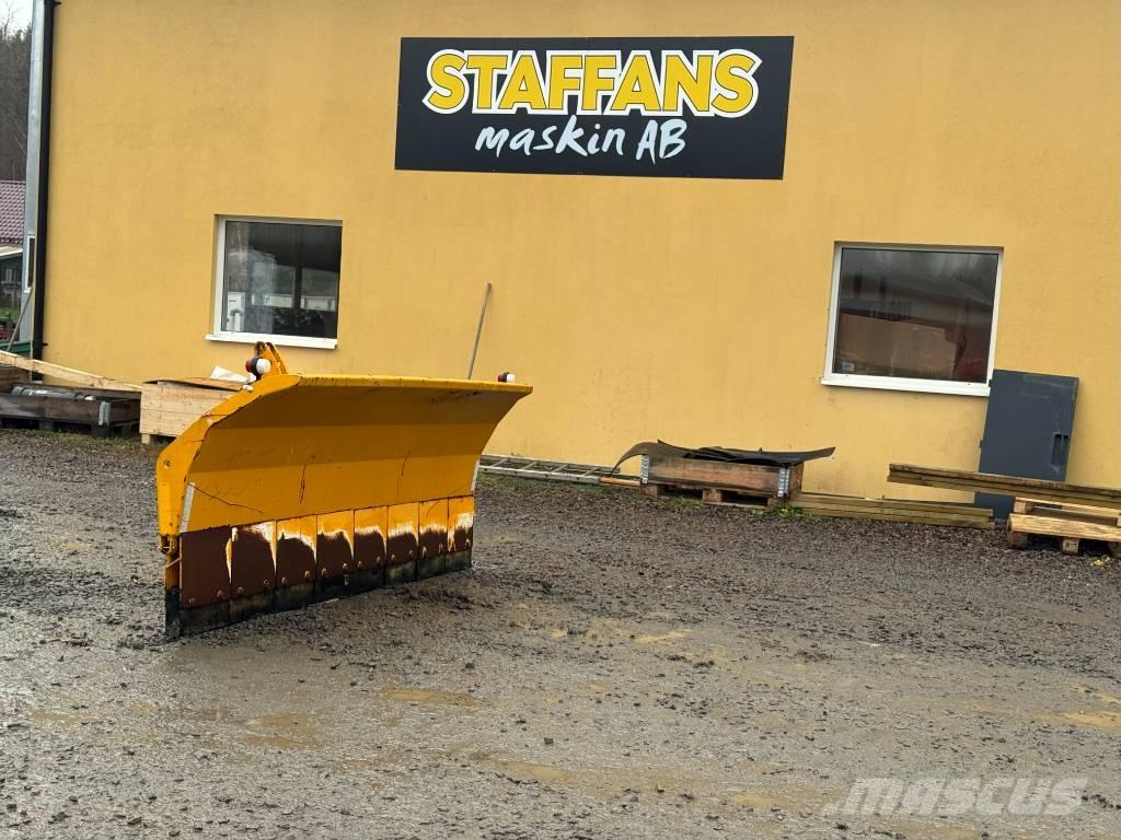 Snowline 2810 Snow blades and plows