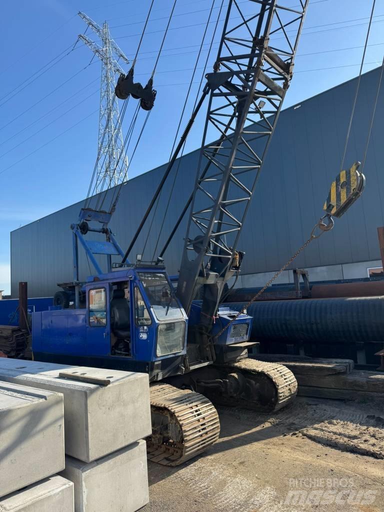 Hitachi KH 100 Tracked cranes