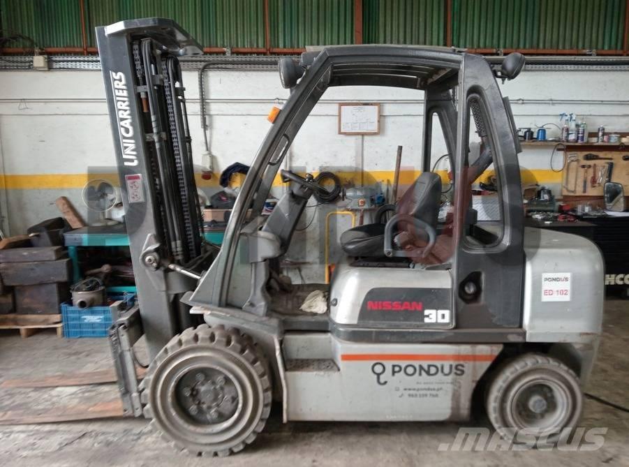 Nissan FGD02A30Q Reach trucks