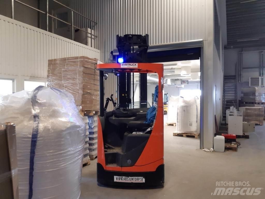 BT RRE200E Reach trucks