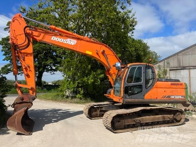 Doosan DX 225 LC Crawler excavators