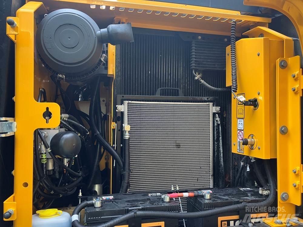 JCB JS145W Wheeled excavators