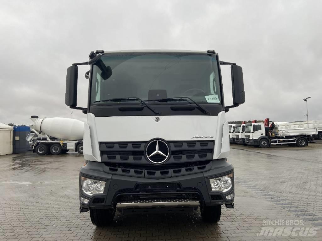 Mercedes-Benz 4143 Tipper trucks