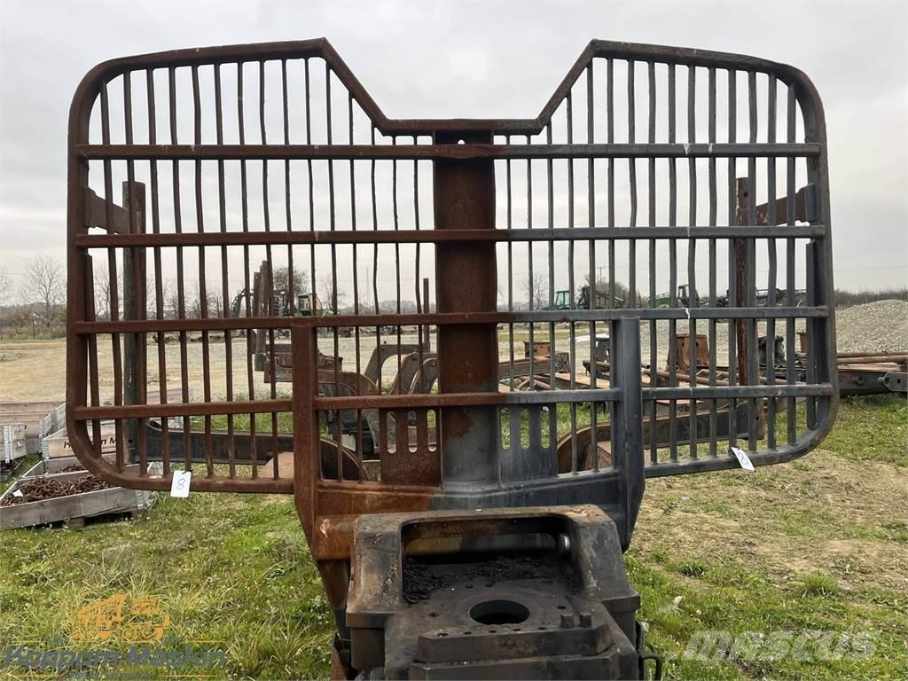 John Deere 1210E Other components