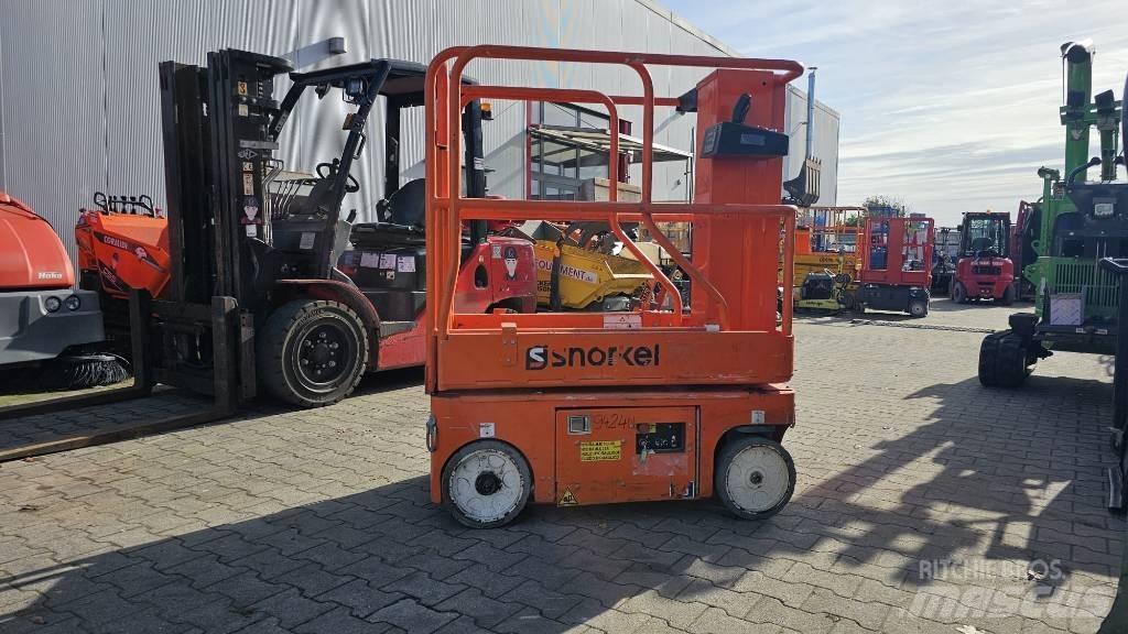 Snorkel TM 12 Vertical mast lifts