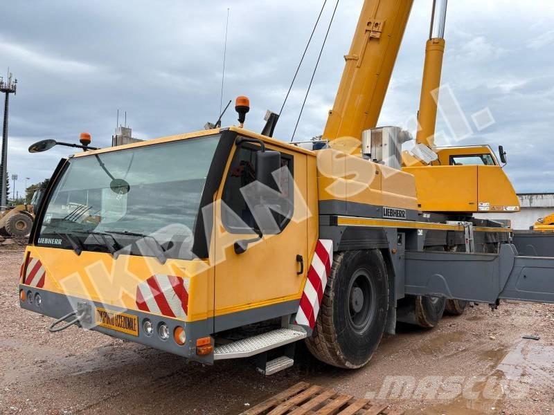Liebherr LTM1200-5.1 All terrain cranes
