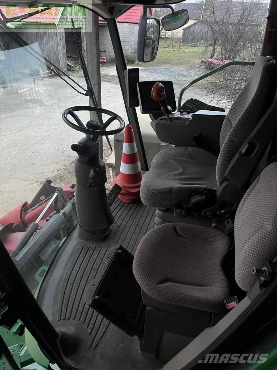 John Deere s670i Combine harvesters