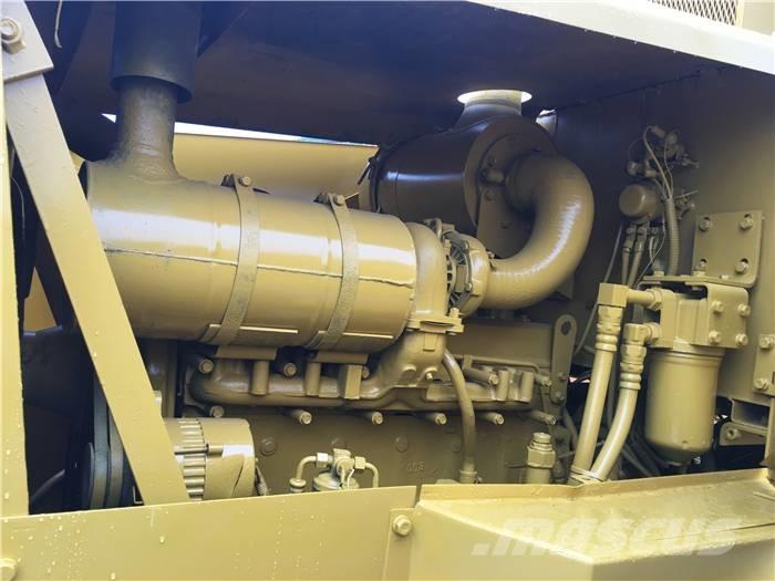 Komatsu GD 661 Graders