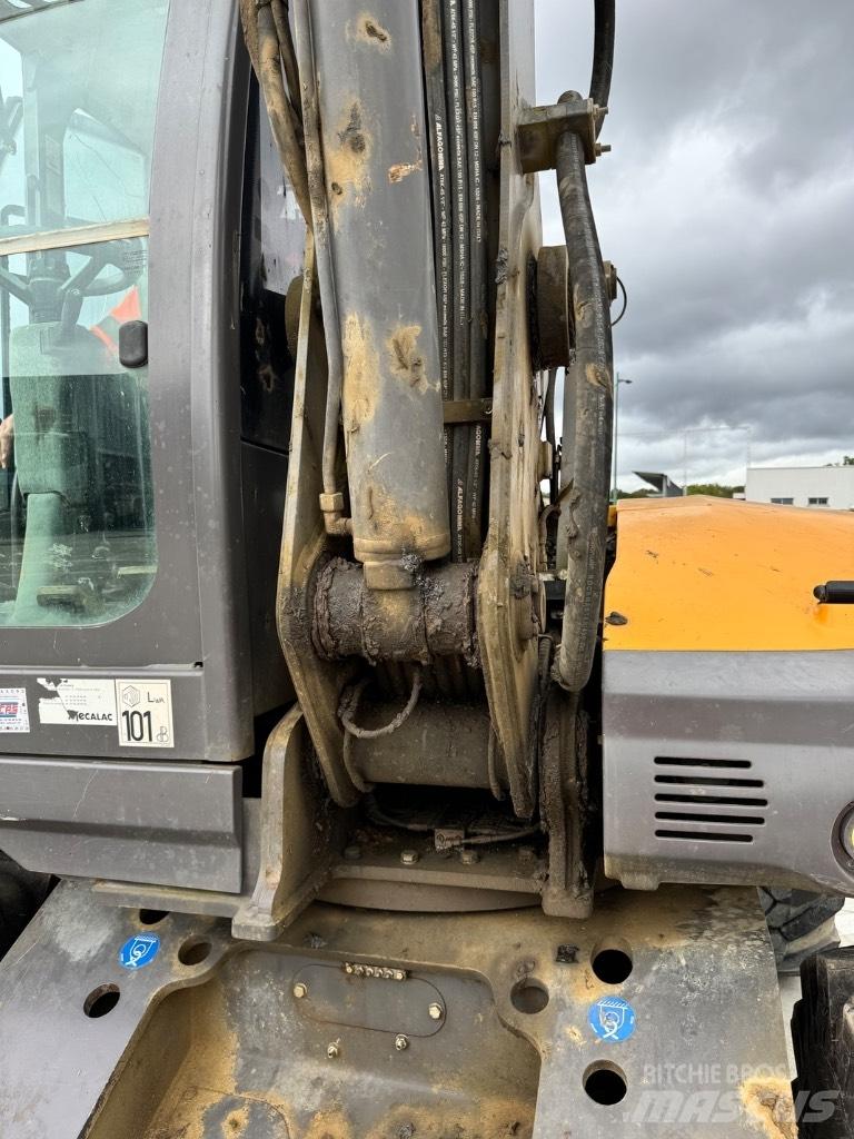 Mecalac 12 MTX Wheeled excavators