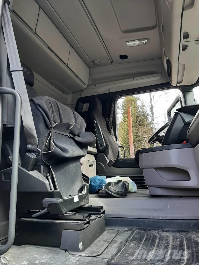 Scania R 500 Chassis Cab trucks
