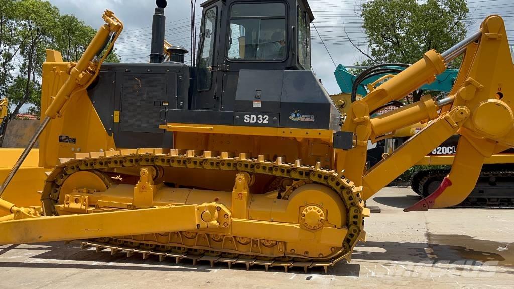 Shantui SD 32 D Crawler dozers