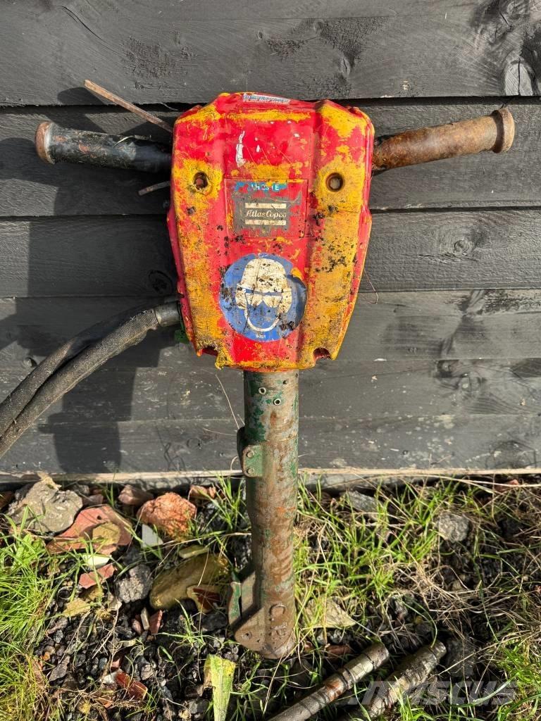 Atlas Copco BREAKER Hammers / Breakers