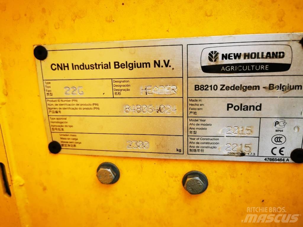 New Holland CX8070 Combine harvesters
