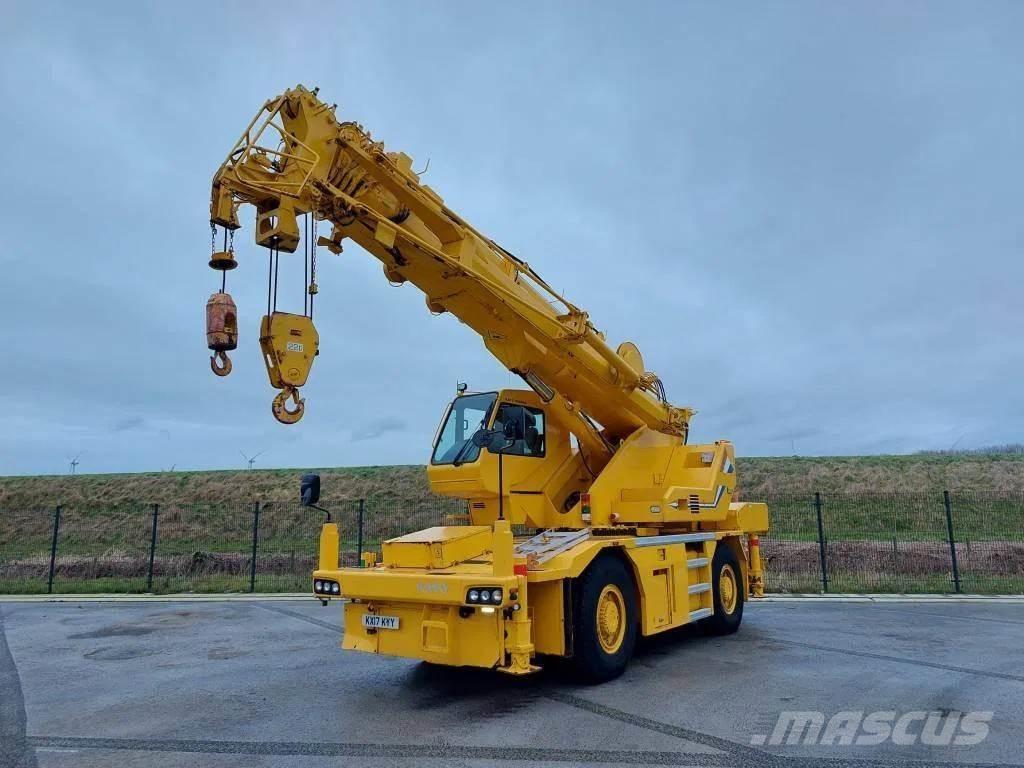 Kato CR 350 Ri All terrain cranes