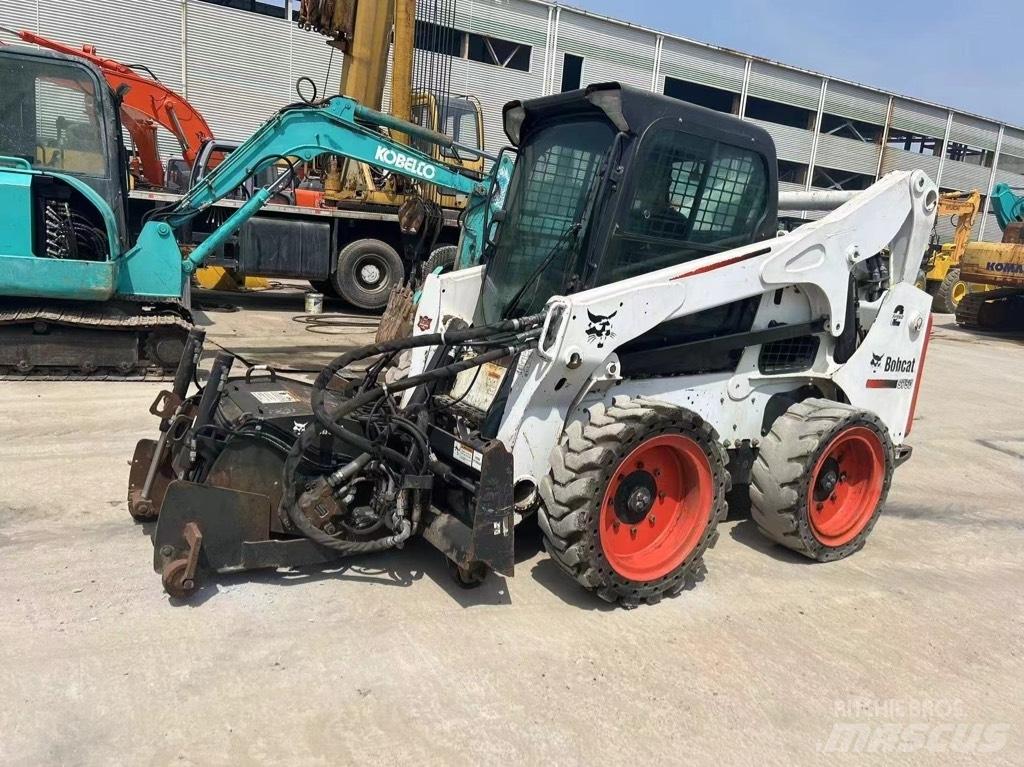 Bobcat S 750 Skid steer loaders