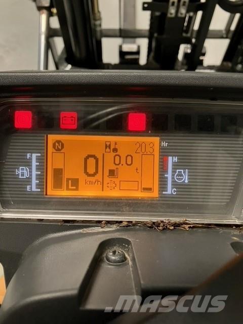 Mitsubishi FD25N3 Diesel trucks