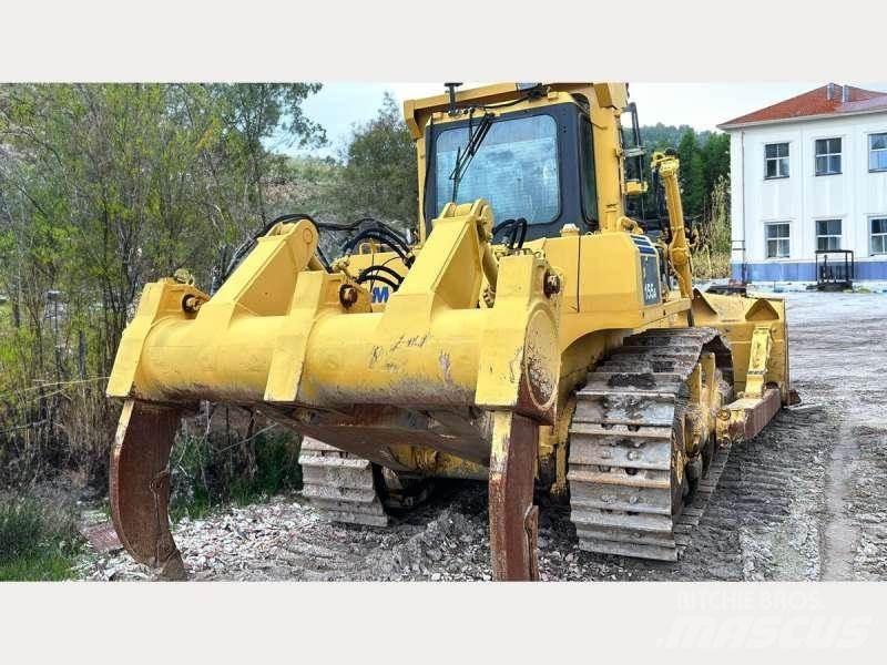 Komatsu D155AX-5 Crawler dozers