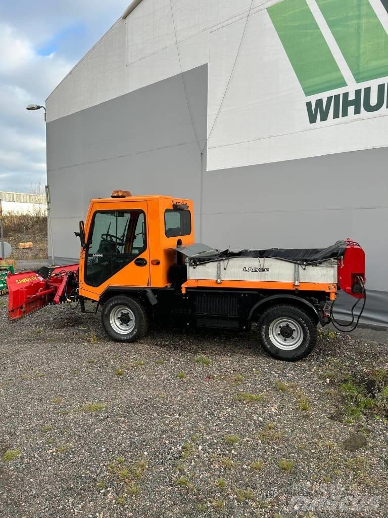 Ladog T1400 Compact tractors