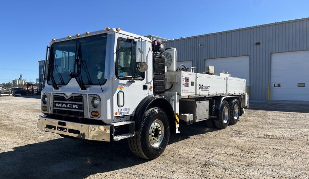 Alliance JFS-12H Concrete pump trucks