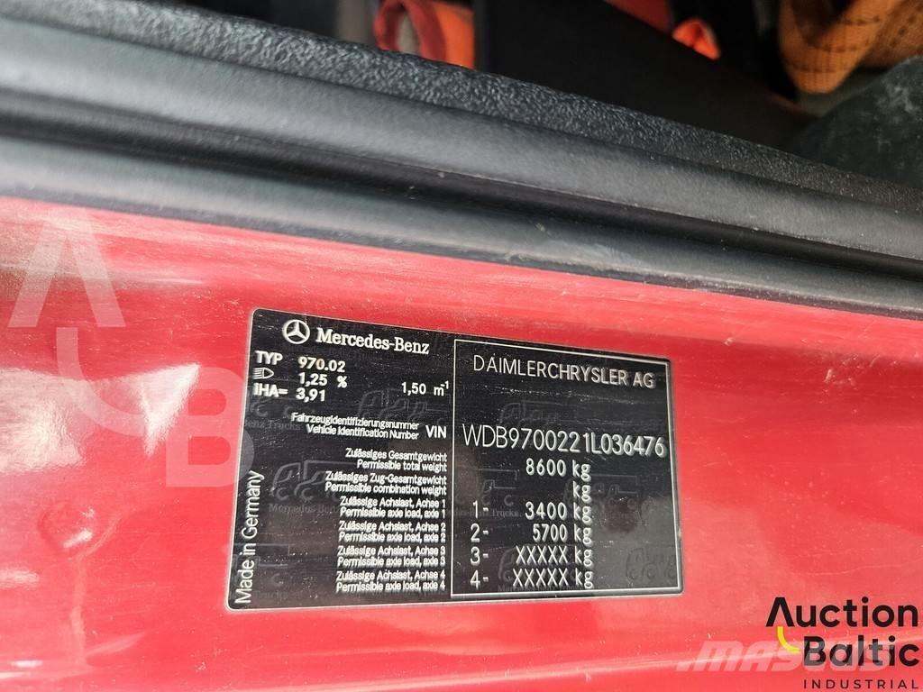 Mercedes-Benz 815 Temperature controlled trucks