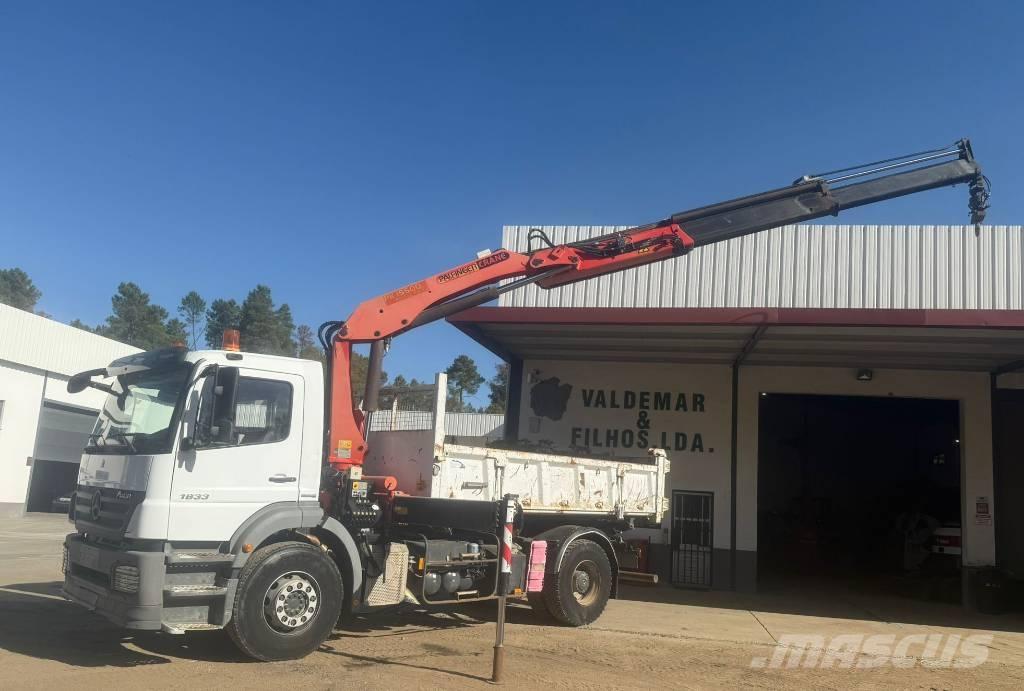 Mercedes-Benz 1833 Tipper trucks