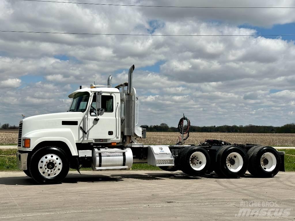 Mack CH 613 Tractor Units