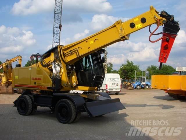 Gradall XL 4300 Wheeled excavators