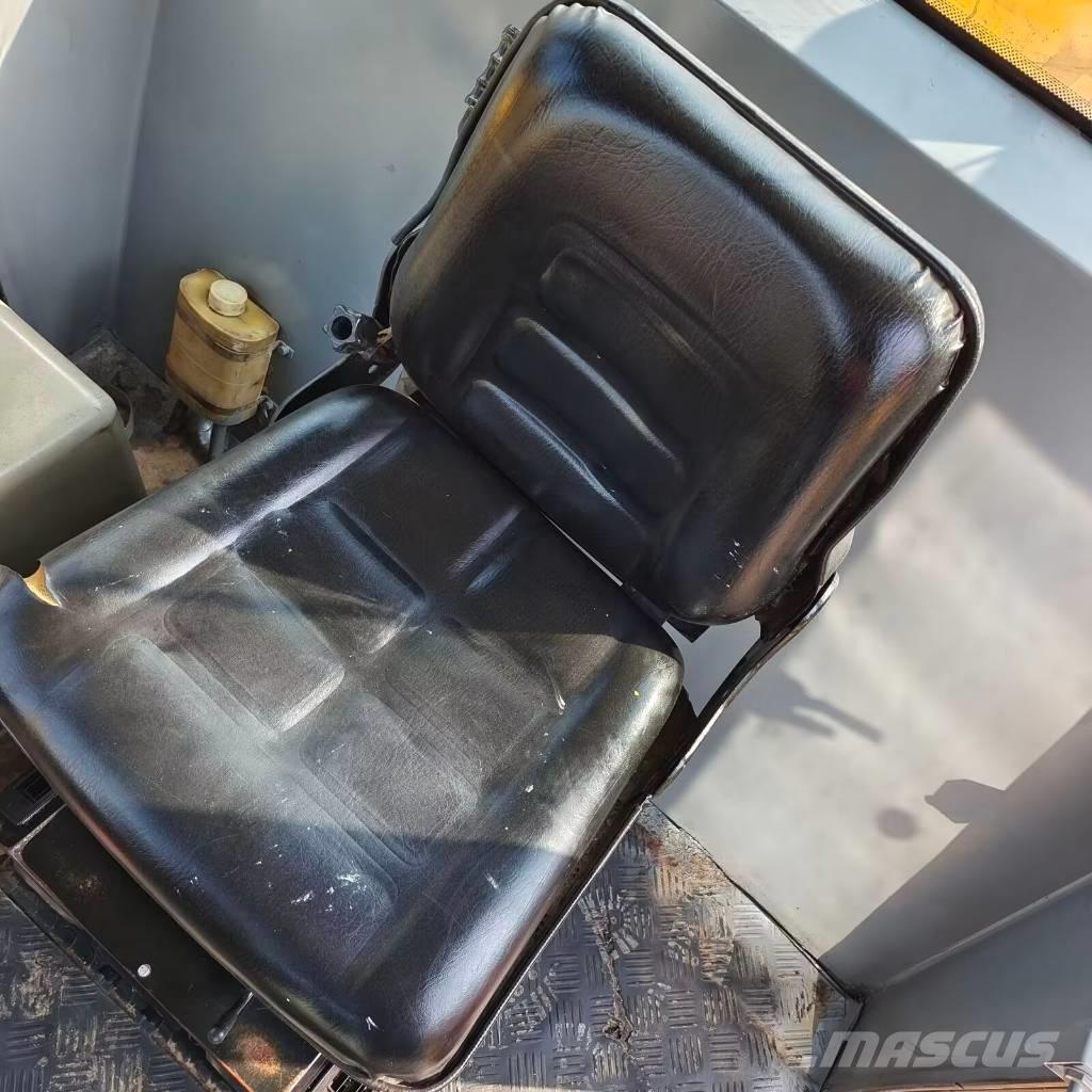 XCMG XS 223 J Single drum rollers