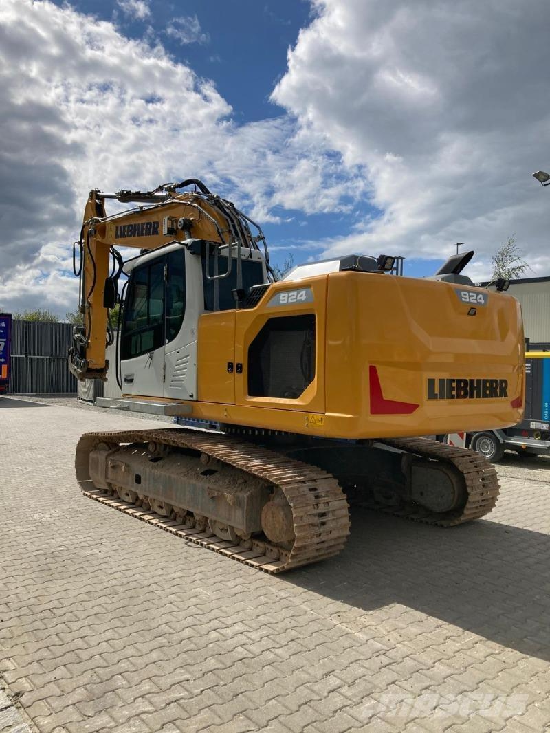 Liebherr R924 Crawler excavators